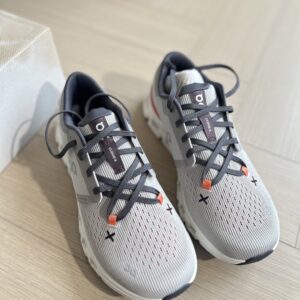 yicheng-660327524 跑步鞋 39-46