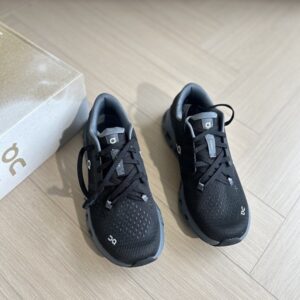 yicheng-660327526 跑步鞋 39-46