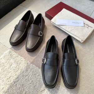 yicheng-660327561 男士皮鞋 39-44码